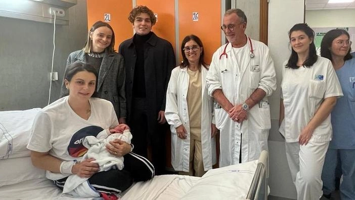 La consigliera Elisa Morelli ha distribuito regali ai primi nati dell’anno La consigliera Elisa Morelli ha distribuito regali ai primi nati dell’anno