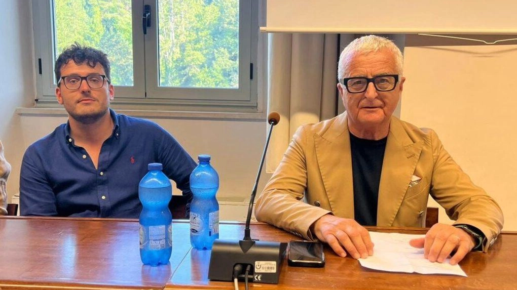 Il vice sindaco di Colle Marco Speranza (a sinistra) insieme al sindaco Piero Pii