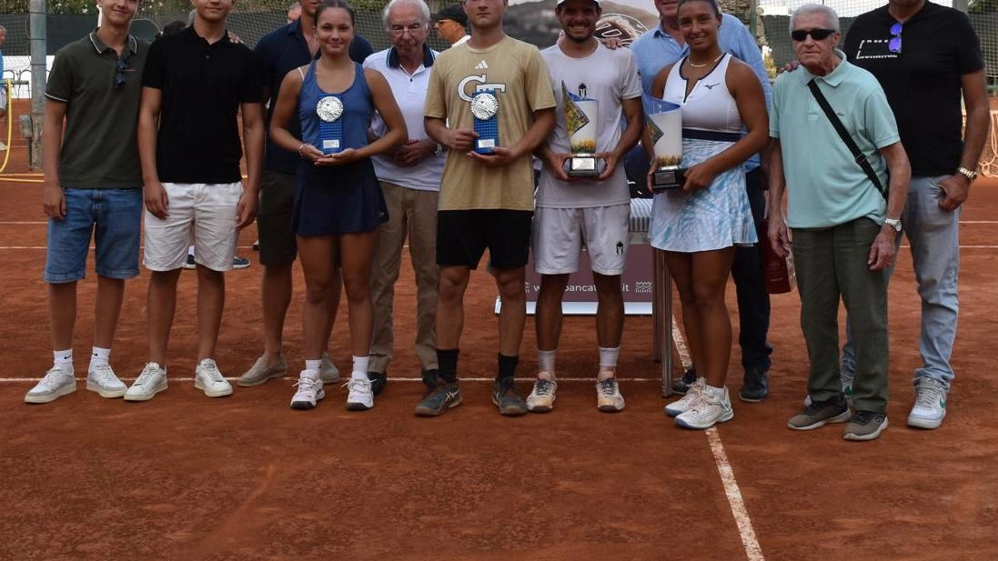 Si è chiuso il Trofeo Banca Tema -64° Torneo città di Orbetello: Benedetta Ortensi è uscita vincitrice dalla competizione femminile,... Si è chiuso il Trofeo Banca Tema -64° Torneo città di Orbetello: Benedetta Ortensi è uscita vincitrice dalla competizione femminile,...