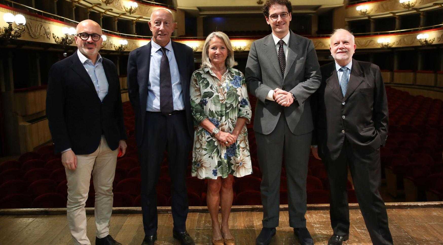 l orchestra della toscana riparte cartellone con i classici in 14 date