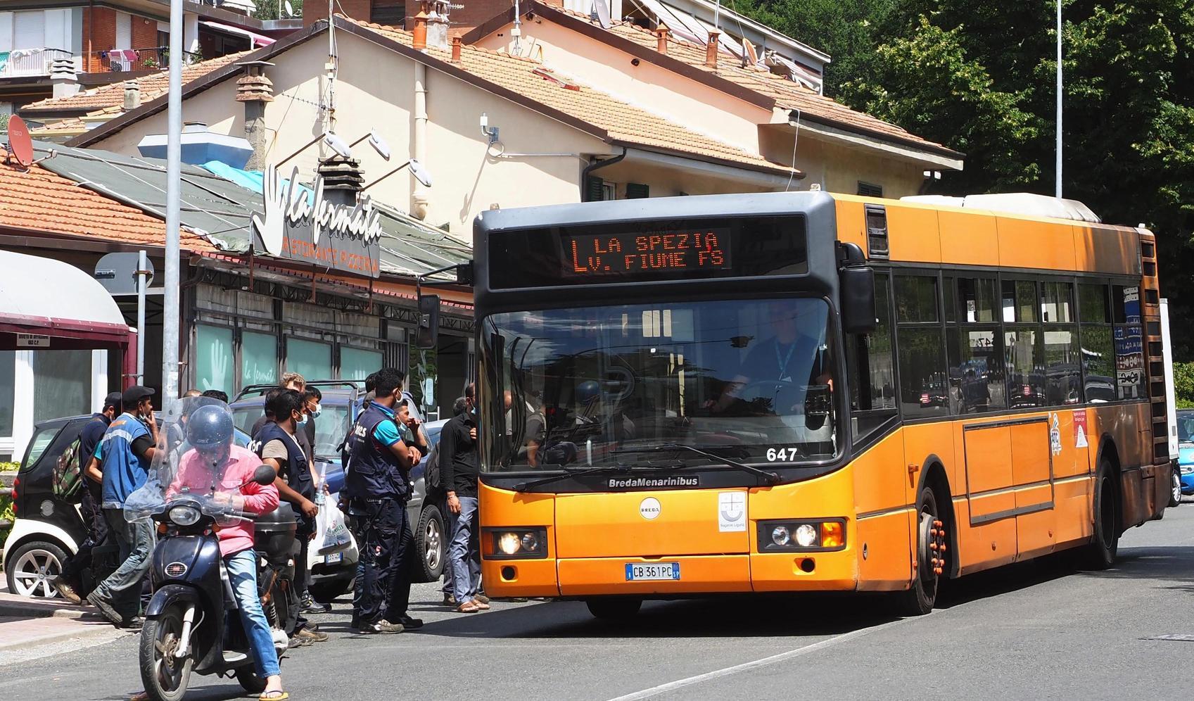 La crisi del trasporto pubblico. Tinfena incalza la Provincia: "Ispezioni sui mezzi e penali"