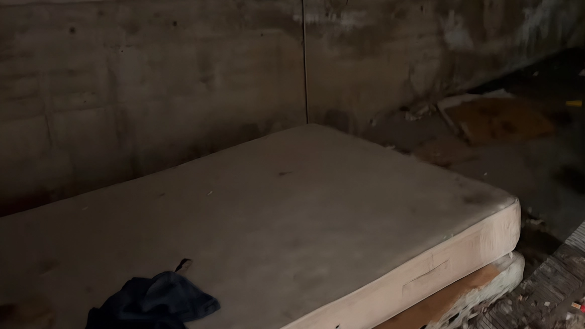 Le immagini del degrado riprese dai cittadini