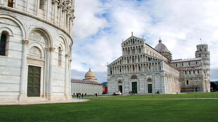 Piazza dei Miracoli (foto d'archivio) Piazza dei Miracoli (foto d'archivio)