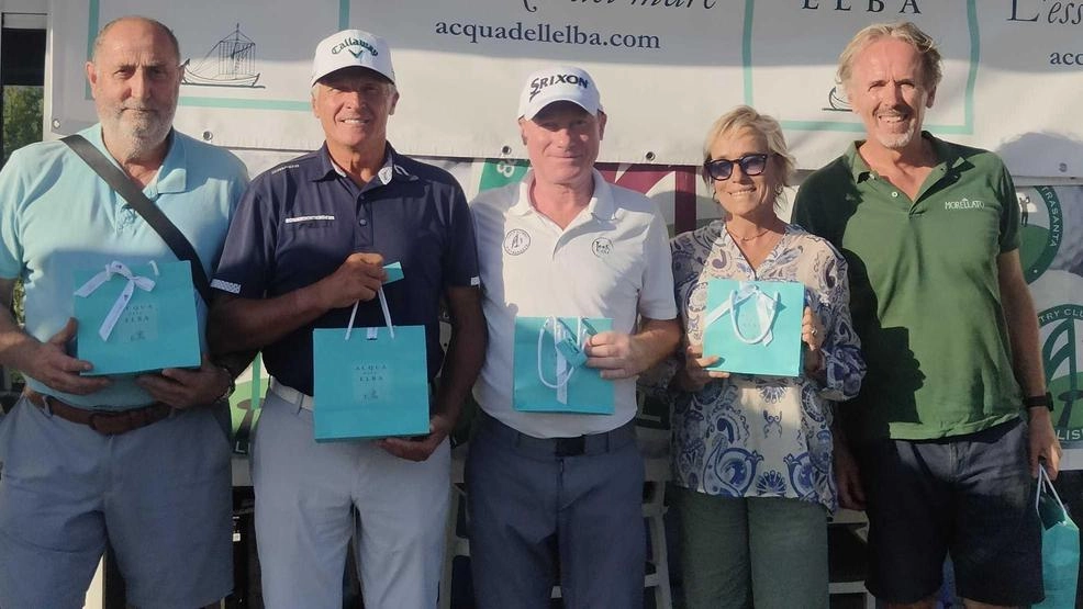 Da sinistra i premiati Benedetti, Dalle Luche, Pelliccia, Claudia Genovesi e Cinquini Da sinistra i premiati Benedetti, Dalle Luche, Pelliccia, Claudia Genovesi e Cinquini