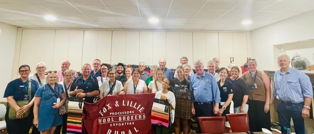 Prato, una delegazione di allevatori australiani in visita a Manifattura Tessile Toscana