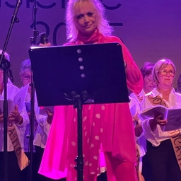 Tiziana Rivale ospite di Punto Radio Cascina