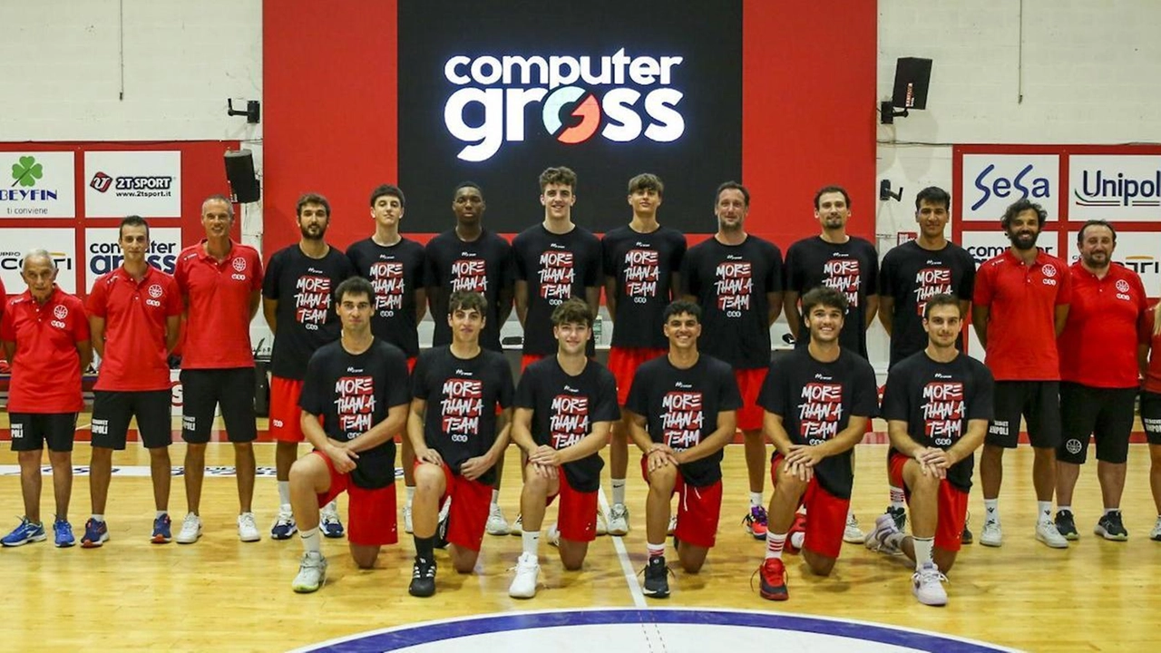 Il gruppo al completo dell’Use Computer Gross per la Serie B Interregionale 2025-‘26 Il gruppo al completo dell’Use Computer Gross per la Serie B Interregionale 2025-‘26