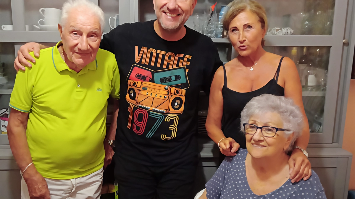 Oggi è un giorno speciale per Silvana Moneta e Gastone Malavasi che celebrano 60 anni di matrimonio. Una storia d’amore... Oggi è un giorno speciale per Silvana Moneta e Gastone Malavasi che celebrano 60 anni di matrimonio. Una storia d’amore...