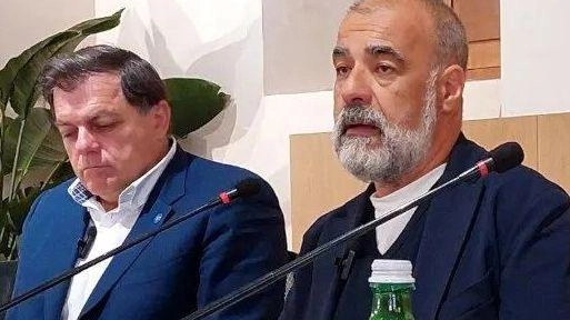 Ha destato profonda commozione in città la notizia dell’improvvisa scomparsa di Luca Beatrice, tra i critici d’arte più famosi in... Ha destato profonda commozione in città la notizia dell’improvvisa scomparsa di Luca Beatrice, tra i critici d’arte più famosi in...