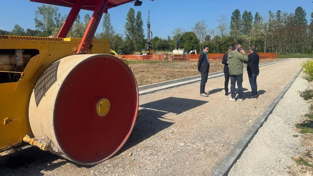 I lavori alla. ciclovia del Sole partono ponte XX Settembre al chiosco di viale Galilei all’incrocio con via Protche