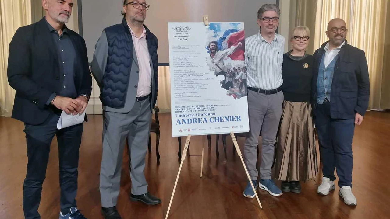La presentazione dell’Andrea Chènier che andrà in scena al teatro Verdi da venerdì. Domani alle 18 nel Ridotto brani e curiosità sull’opera La presentazione dell’Andrea Chènier che andrà in scena al teatro Verdi da venerdì. Domani alle 18 nel Ridotto brani e curiosità sull’opera