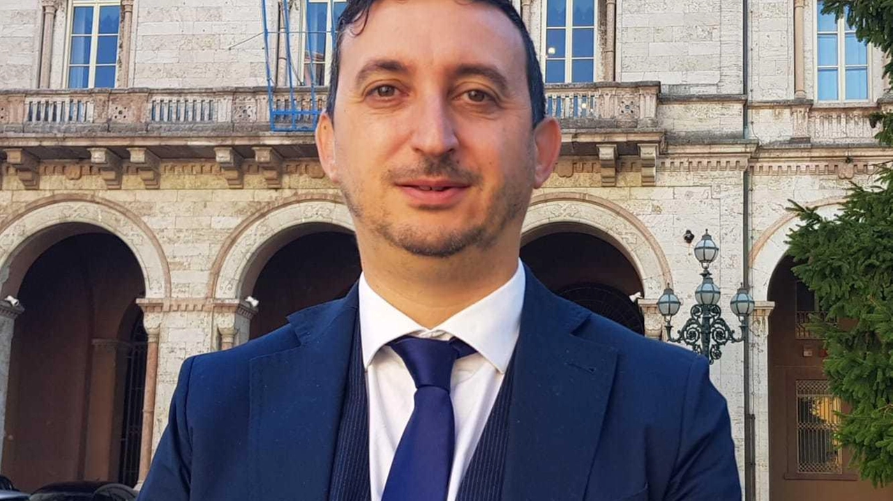 Il neo presidente dell'Unione dei Comuni di Passignano, Sandro Pasquali, esprime soddisfazione per il supporto dei sindaci e la volontà di agire uniti per il territorio, criticando le dichiarazioni politiche discordanti. Il neo presidente dell'Unione dei Comuni di Passignano, Sandro Pasquali, esprime soddisfazione per il supporto dei sindaci e la volontà di agire uniti per il territorio, criticando le dichiarazioni politiche discordanti.