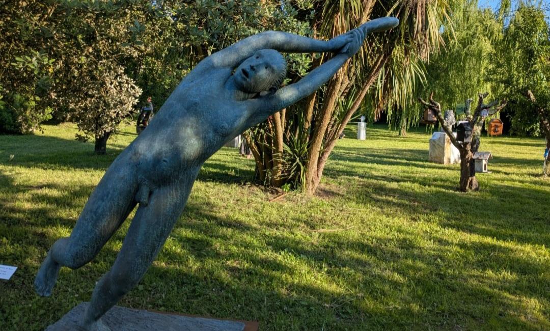 pietrasanta apre la mostra di collettiva di scultura ‘l essere umano da Lanazione.it pietrasanta apre la mostra di collettiva di scultura ‘l essere umano