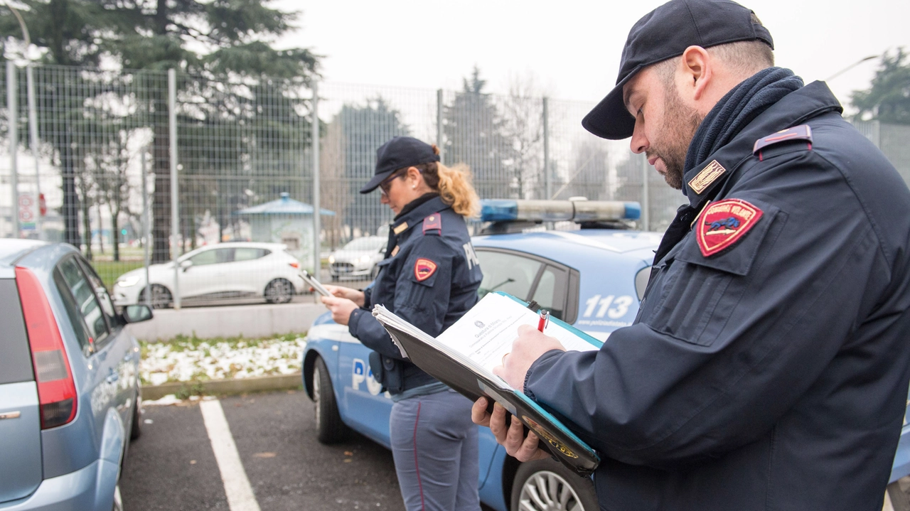 Indagini della polizia per individuare gli autori dei furti (Foto di repertorio) Indagini della polizia per individuare gli autori dei furti (Foto di repertorio)