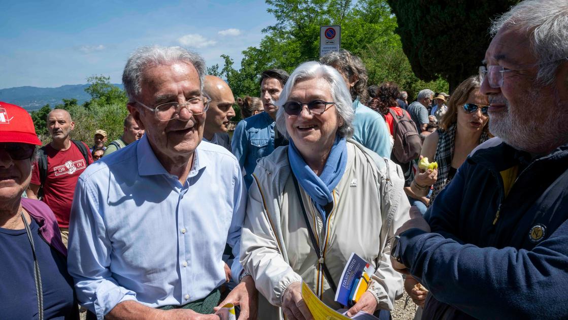 vicchio a piedi fino a barbiana per una scuola maestra di pace da Lanazione.it vicchio a piedi fino a barbiana per una scuola maestra di pace