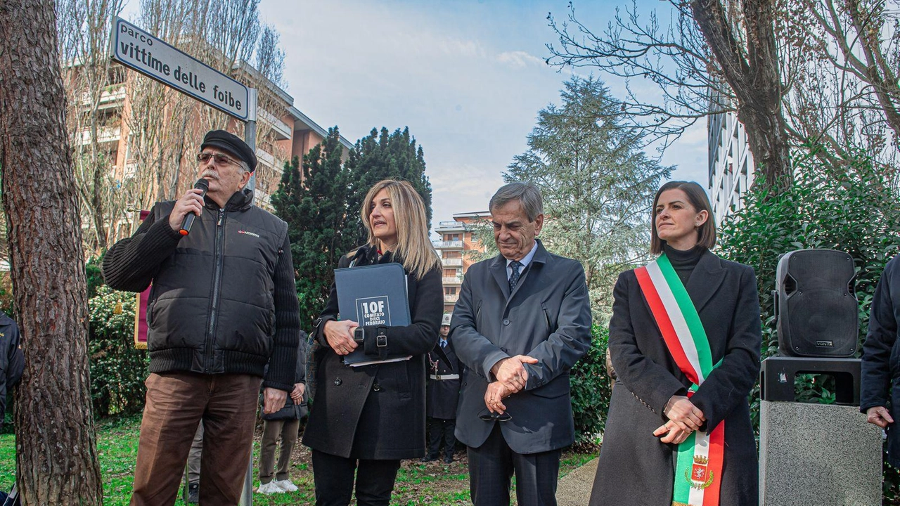 "E’dovere delle istituzioni farsi custodi di un’idea di memoria che sia prima di tutto rivolta all’impegno per costruire di una... "E’dovere delle istituzioni farsi custodi di un’idea di memoria che sia prima di tutto rivolta all’impegno per costruire di una...