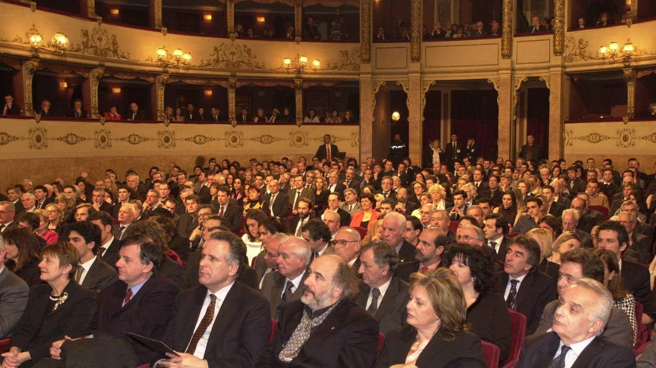 Tra i teatri della Fondazione, al momento solo la Pergola ha alzato il sipario Tra i teatri della Fondazione, al momento solo la Pergola ha alzato il sipario