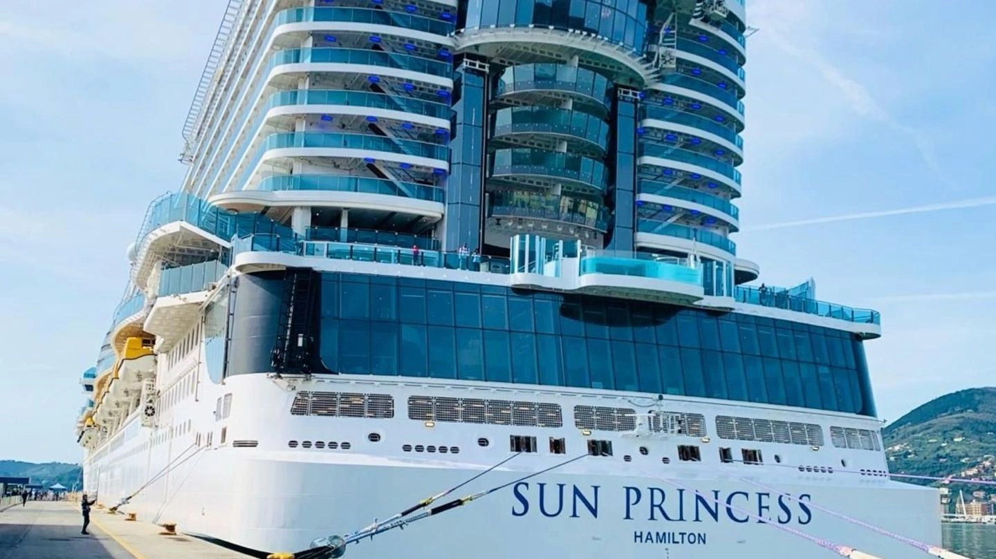 Le nuovissime Sun Princess, alimentata a gas liquefatto, e Oceania Vista. Il lavoro di Spezia & Carrara Cruise Terminal nell’ottica della sostenibilità