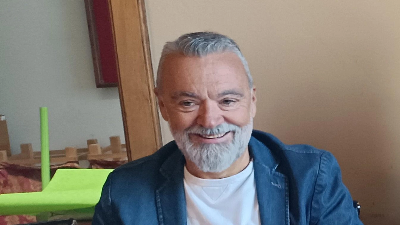 Paolo Magnanensi, ex insegnante alla scuola media Sestini e per due mandati sindaco di Agliana, ha accolto con... Paolo Magnanensi, ex insegnante alla scuola media Sestini e per due mandati sindaco di Agliana, ha accolto con...