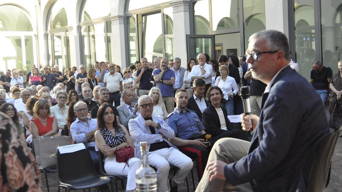 Bezzini e il racconto dei suoi cinque anni Bezzini e il racconto dei suoi cinque anni