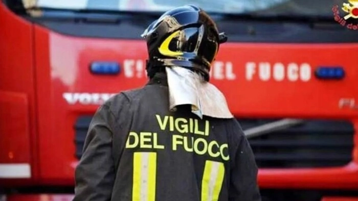 L'intervento dei vigili del fuoco (Foto di repertorio) L'intervento dei vigili del fuoco (Foto di repertorio)
