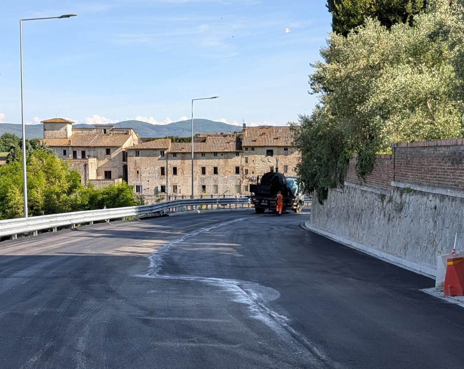 Via Nova è riaperta. Il cantiere è stato chiuso dopo due anni e otto mesi Via Nova è riaperta. Il cantiere è stato chiuso dopo due anni e otto mesi