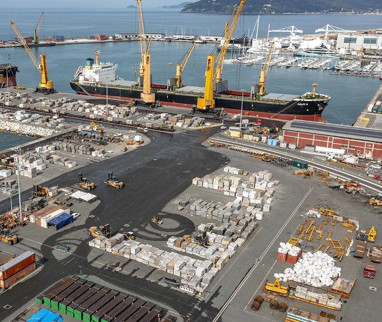 Freno a mano sul porto. Il Governo verificherà gli effetti sull’erosione. Esultano i ’Paladini’