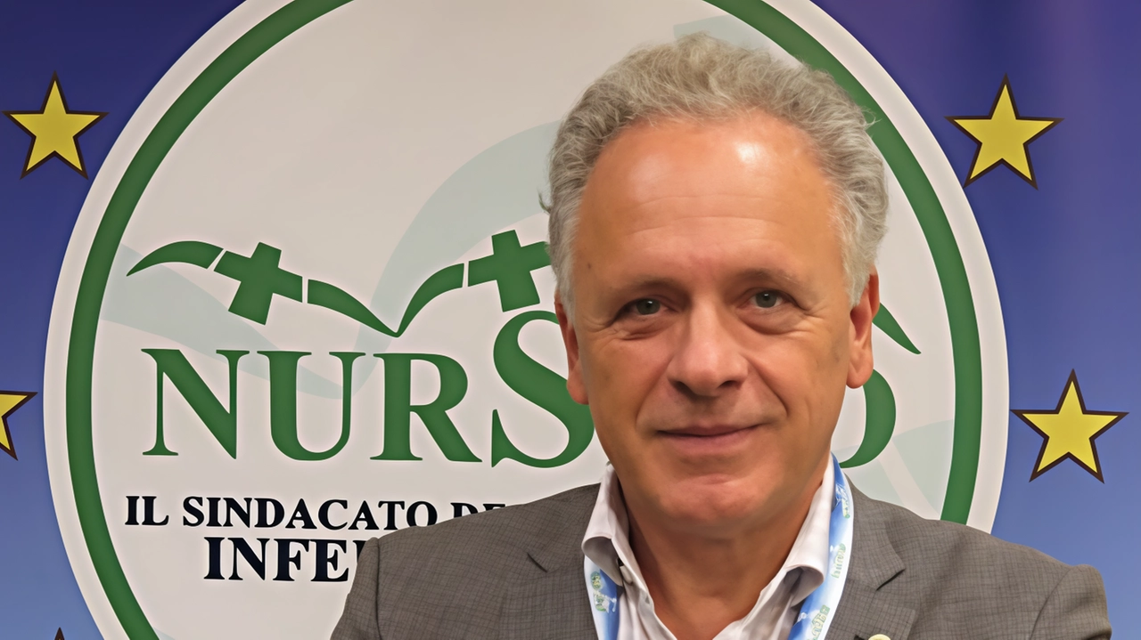 Il segretario regionale del NurSind denuncia la grave carenza di personale infermieristico negli ospedali toscani, con sovraffollamento e difficoltà diffuse. La Regione è accusata di ingiusta disparità di trattamento e di favorire solo i medici con incentivi economici. Il segretario regionale del NurSind denuncia la grave carenza di personale infermieristico negli ospedali toscani, con sovraffollamento e difficoltà diffuse. La Regione è accusata di ingiusta disparità di trattamento e di favorire solo i medici con incentivi economici.