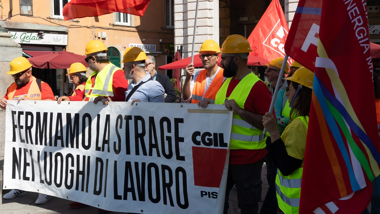 Pisa, 66enne colto da malore alla Saint Gobain