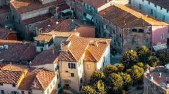 Uno scorcio del borgo medievale Uno scorcio del borgo medievale