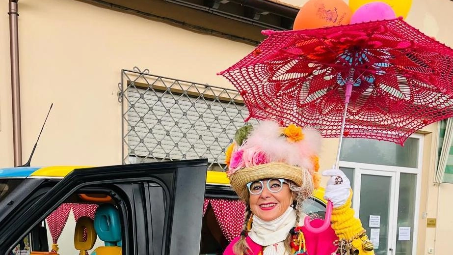 L’attivista colorata ha incontrato gli alunni dell’Artiglio L’attivista colorata ha incontrato gli alunni dell’Artiglio
