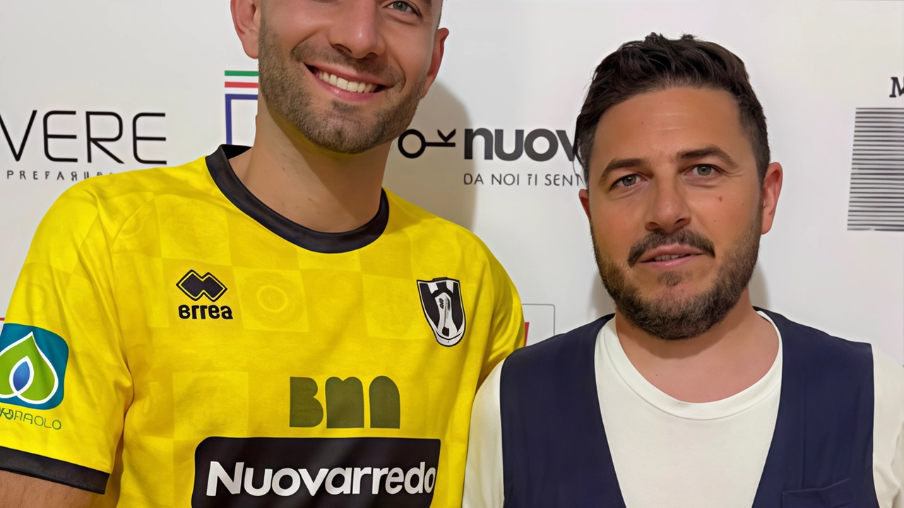 Domenico Vitiello insieme. al diesse bianconero Emanuele Monni Domenico Vitiello insieme. al diesse bianconero Emanuele Monni