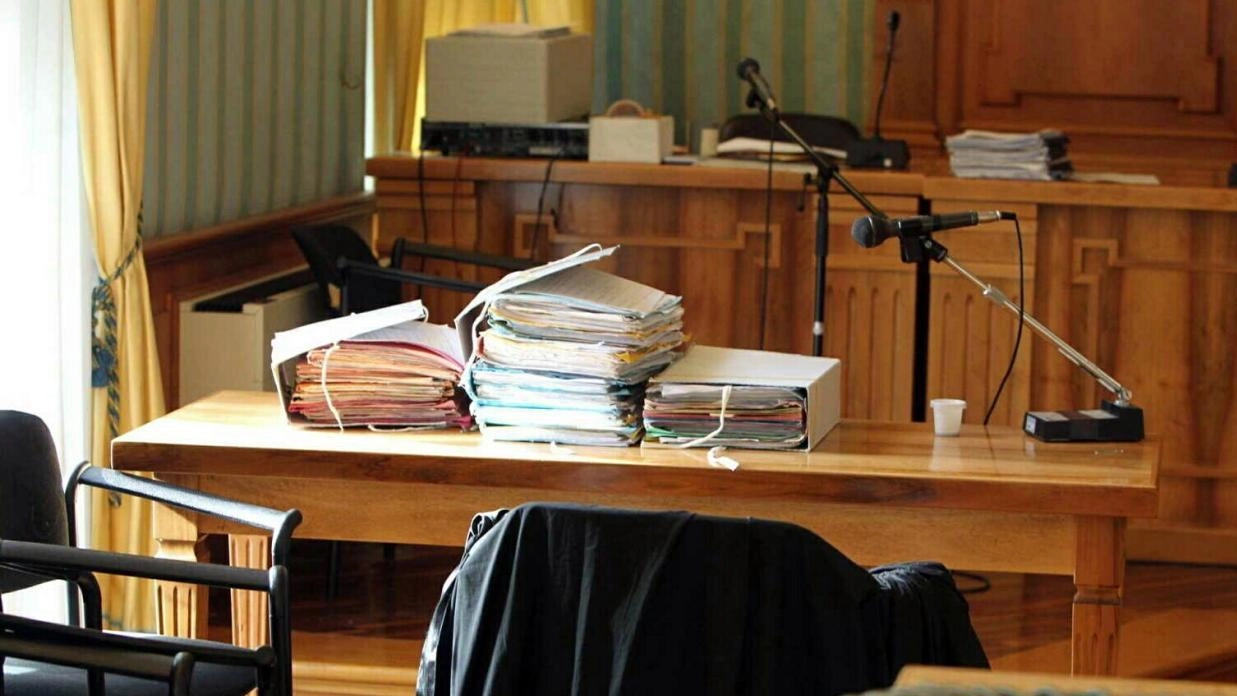 Gli episodi contestati risalgono al 2011: sette anni di reclusione a un quarantenne altotiberino . Gli episodi contestati risalgono al 2011: sette anni di reclusione a un quarantenne altotiberino .