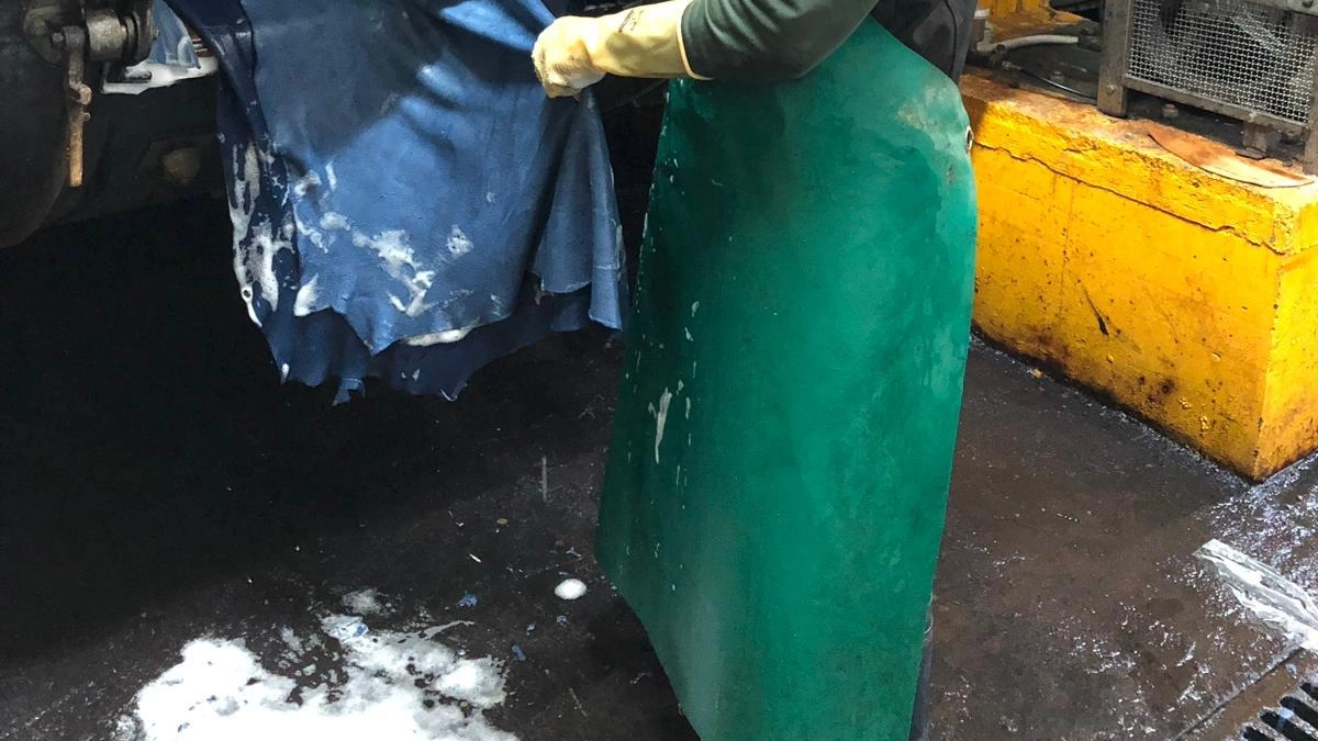 Le difficoltà della filiera pelle-calzature sono analizzate dal report di Assomac diffuso nei giorni scorsi (foto d’archivio) Le difficoltà della filiera pelle-calzature sono analizzate dal report di Assomac diffuso nei giorni scorsi (foto d’archivio)