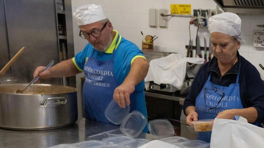 EMPOLI Il cibo non consumato nell’area ristoro dello stadio Carlo Castellani - Computer Gross Arena di Empoli sarà ritirato e distribuito... EMPOLI Il cibo non consumato nell’area ristoro dello stadio Carlo Castellani - Computer Gross Arena di Empoli sarà ritirato e distribuito...