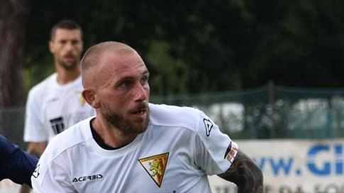 In foto il centrocampista giallorosso Federico Mazzolli l’anno scorso al Trestina In foto il centrocampista giallorosso Federico Mazzolli l’anno scorso al Trestina