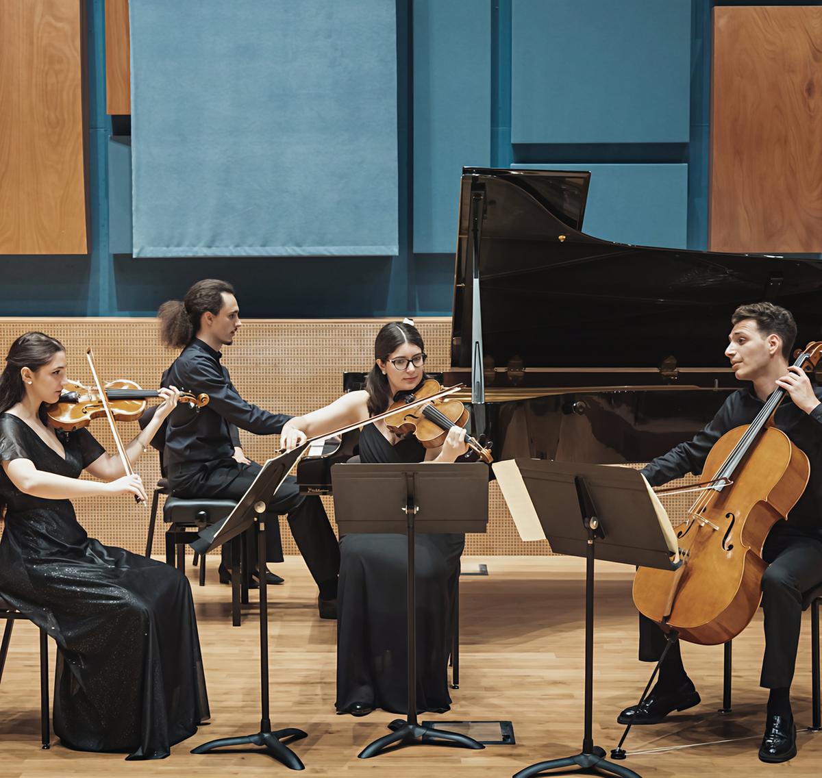 Fortissimissimo. Va in scena la grande musica
