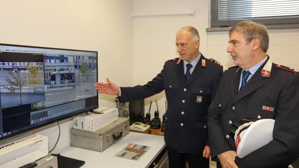 La control room per sorvegliare alcuni degli occhi elettronici del Comune La control room per sorvegliare alcuni degli occhi elettronici del Comune