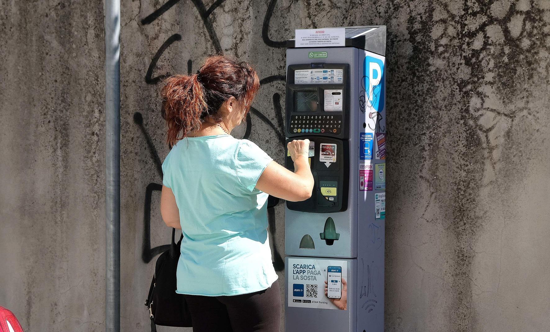 Aumento tariffe dei parcheggi. Mozione per tagliare i costi Aumento tariffe dei parcheggi. Mozione per tagliare i costi