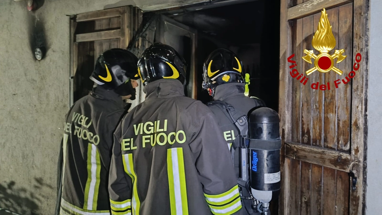 L'intervento dei vigili del fuoco L'intervento dei vigili del fuoco