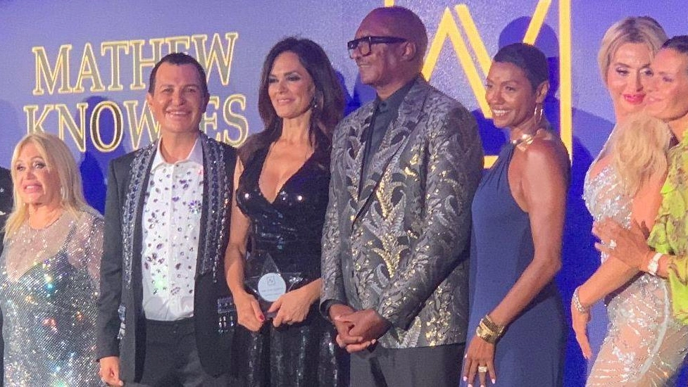 Sul palco Nomellini con la Marini, Bocelli, Cucinotta e Mathew Knowles (Fotomania) Sul palco Nomellini con la Marini, Bocelli, Cucinotta e Mathew Knowles (Fotomania)