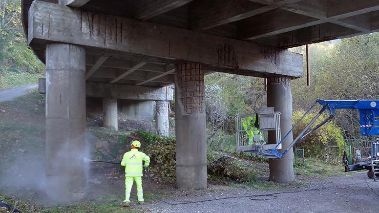 La sindaca di Fucecchio Emma Donnini interviene sui disagi causati dal semaforo sul ponte di San Pierino La sindaca di Fucecchio Emma Donnini interviene sui disagi causati dal semaforo sul ponte di San Pierino