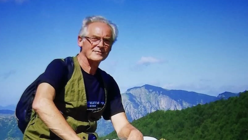 Fiorenzo Frosini aveva 78 anni e abitava ad Agliana. Prima di andare in pensione aveva lavorato a lungo nel tessile a Prato. Lascia la moglie e un figlio Fiorenzo Frosini aveva 78 anni e abitava ad Agliana. Prima di andare in pensione aveva lavorato a lungo nel tessile a Prato. Lascia la moglie e un figlio