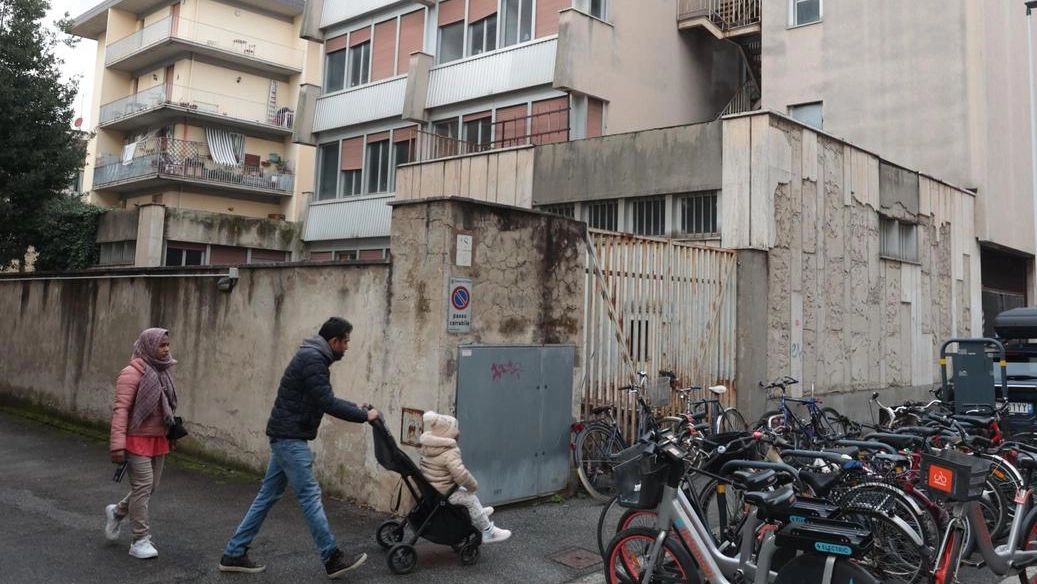 Il palazzo in via Pergolesi acquistato dalla Metrocittà per 1,5 milioni dall’Inps: diventerà una maxi scuola (New Press Photo) Il palazzo in via Pergolesi acquistato dalla Metrocittà per 1,5 milioni dall’Inps: diventerà una maxi scuola (New Press Photo)