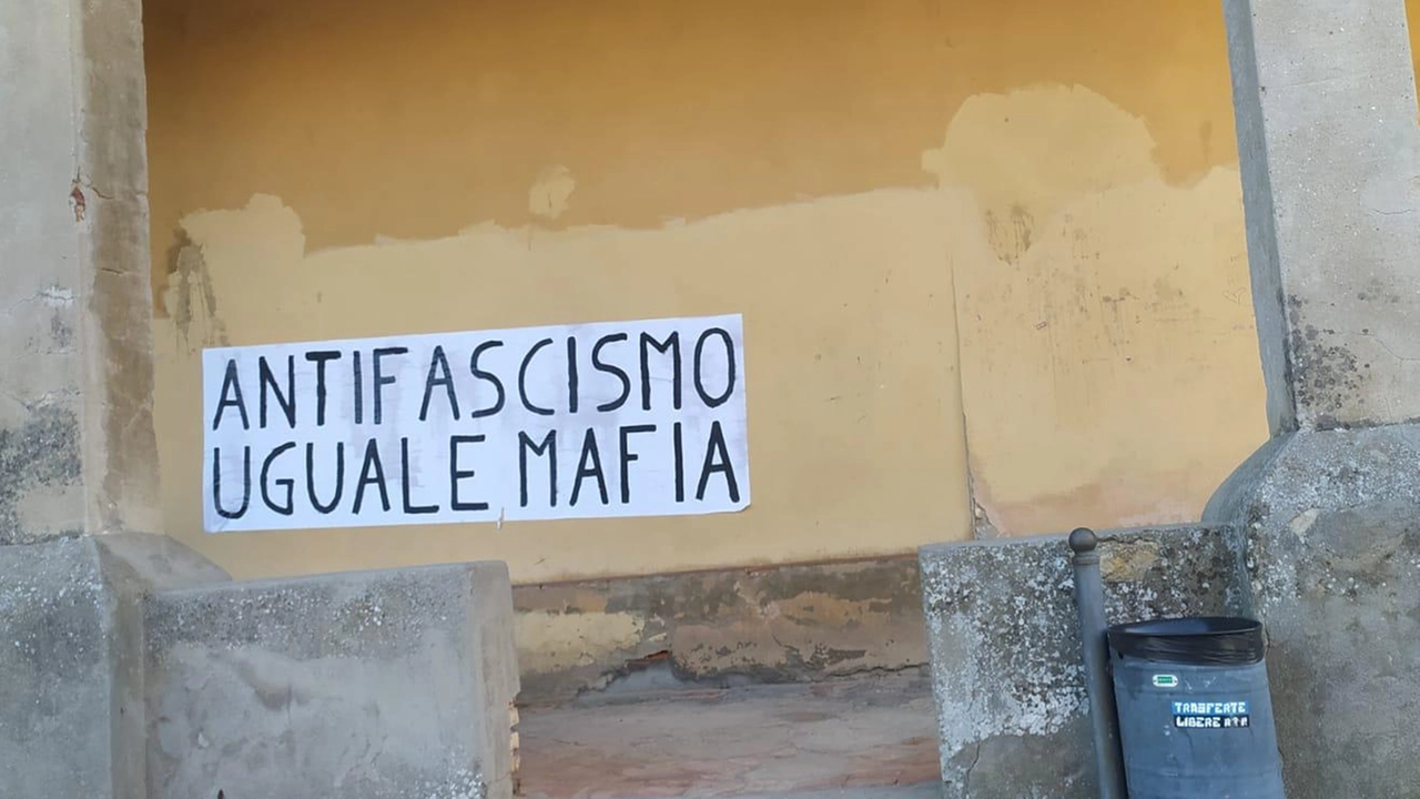'Antifascismo uguale mafia', scritte oltraggiose a Montopoli nel giorno della Liberazione