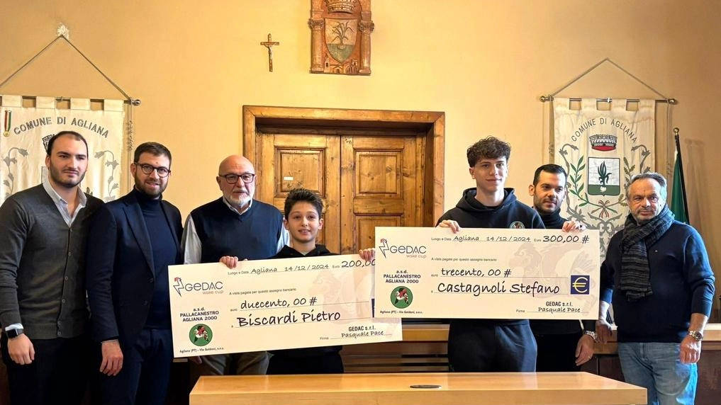 PISTOIA Un diamante raro: quando scuola e sport vanno a braccetto. Stefano Castagnoli tra gli Under 17 e Pietro Biscardi fra... PISTOIA Un diamante raro: quando scuola e sport vanno a braccetto. Stefano Castagnoli tra gli Under 17 e Pietro Biscardi fra...