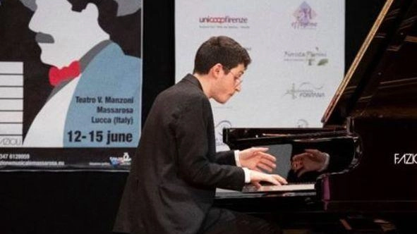 Il vincitore dell’edizione scorsa del Concorso Pianistico, Alessandro Artese, si esibirà in concerto
