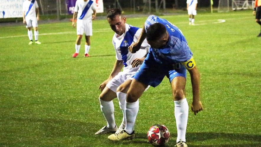 Un momento del match fra Popolesco e Fornacelle (Foto Comitato rioni - Parisi) Un momento del match fra Popolesco e Fornacelle (Foto Comitato rioni - Parisi)