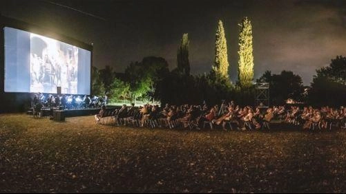 Le proiezioni, sempre a ingresso libero, si tengono al Parco “Donatelli“ di Narni Scalo accompagnate da grandi ospiti. Film e laboratori. anche per i più piccoli Le proiezioni, sempre a ingresso libero, si tengono al Parco “Donatelli“ di Narni Scalo accompagnate da grandi ospiti. Film e laboratori. anche per i più piccoli