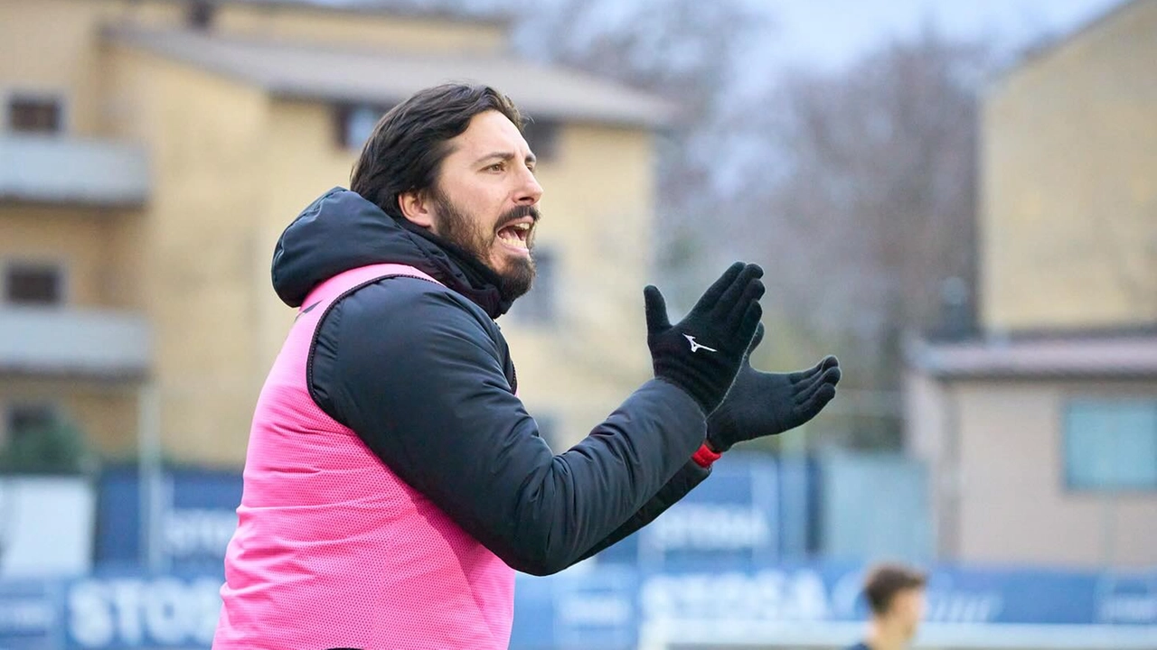 Formisano, allenatore della Pianese. Per il team bianconero un grande risultato a Carpi